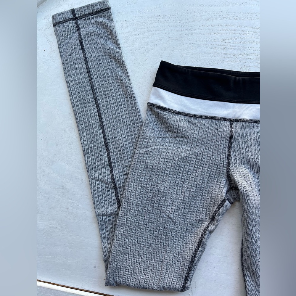 Lululemon Herringbone Wunder Unders Color Block L… - image 4